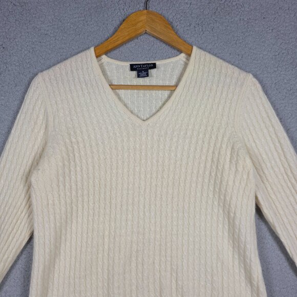 Ann Taylor Sweater Size Small Yellow V-Neck 3D Cable Knit Y2K Soft Girl Cashmere - Picture 2 of 10